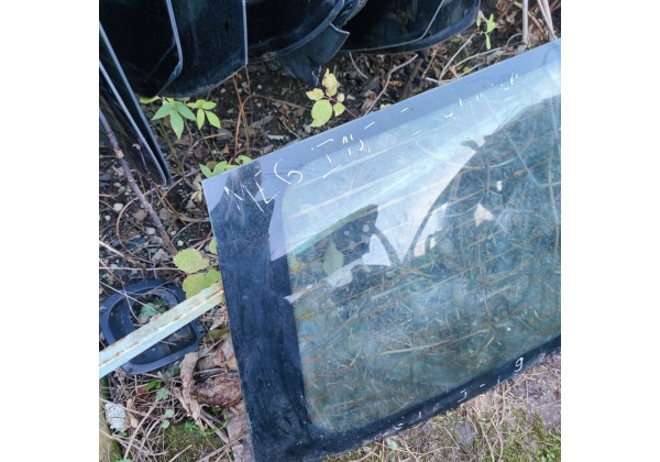 Скло в кришку багажника Рено Меган 1 універсал *