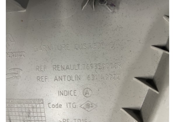 Накладка стійки задня ліва хетчбек Renault Megane III, 769350006R