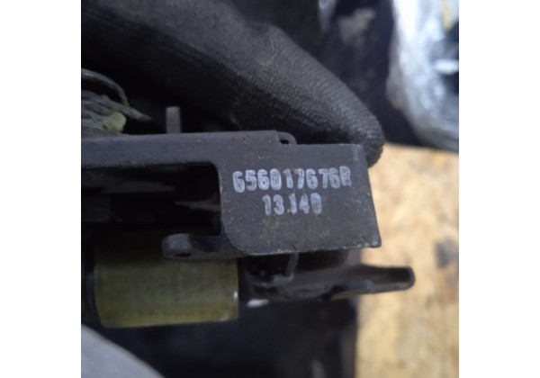 Замок капота Renault Logan 2, Sandero 2, 656017676R