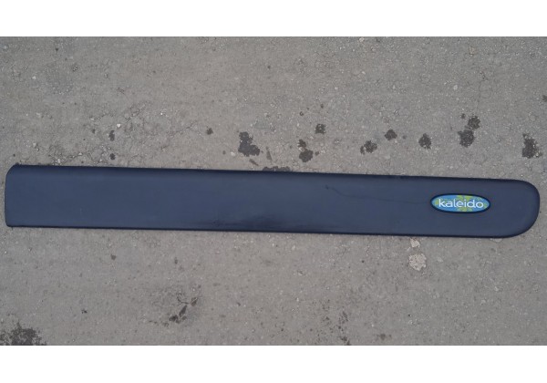 Молдинг передньої правої дверки Renault Kangoo, 8200038177 *