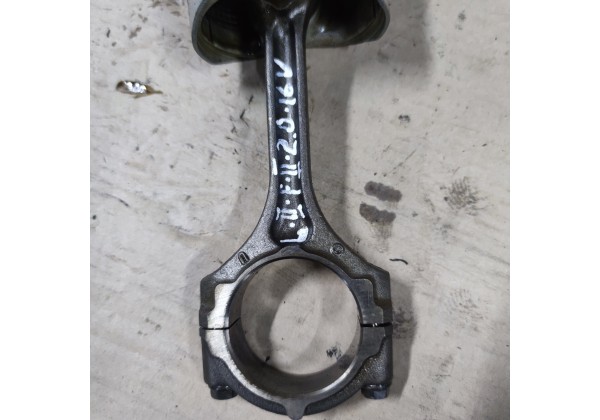 Шатун 2.0 бензин F4R Renault Laguna 2, Megane 2, Scenic 2, Espace 4, Trafic 2, 7701478497,7701475350