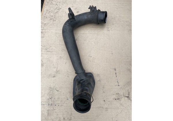 Патрубок від інтеркулера до турбіни Renault Trafic II 2.0 dCi, 8200887170, 8200808665, 8200760909, 144607066R, 8200923261, 144602126R, 144607933R, 8200923261