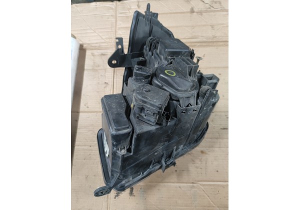 Фара права Renault Vel Satis,ксенон,8200014358