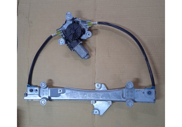 Склопідйомник лівої дверки Renault Twingo 2, 3 дв, 8200384743, 400957, 384743, 119358 ARM