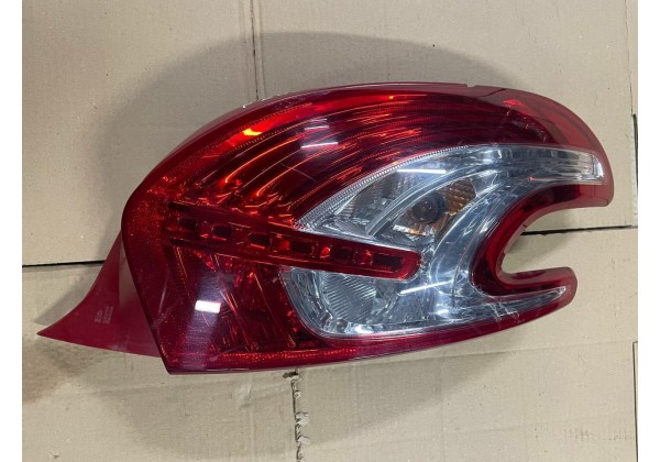 Ліхтар задній правий Peugeot 208, 2012-2015, 9672628380