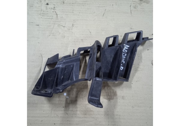 Кронштейн бампера переднього правий Renault Modus, 8200213560 *