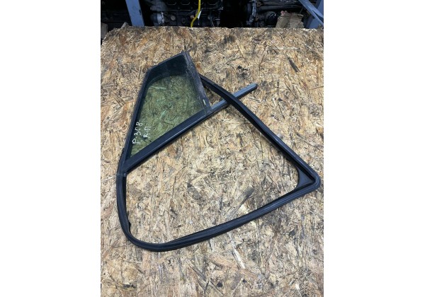 Скло кутове правої передньої дверки Peugeot 308, T7, 07-13, SW, HB 5 дв, 9300T9, 9656648380