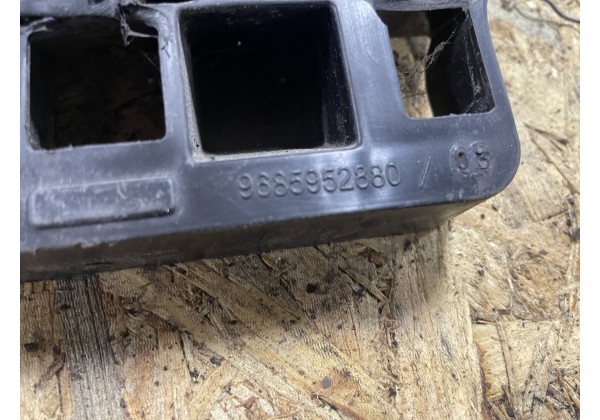 Повітрозабірник Peugeot Partner II, Berlingo II, 1.6 hdi, 9685952880