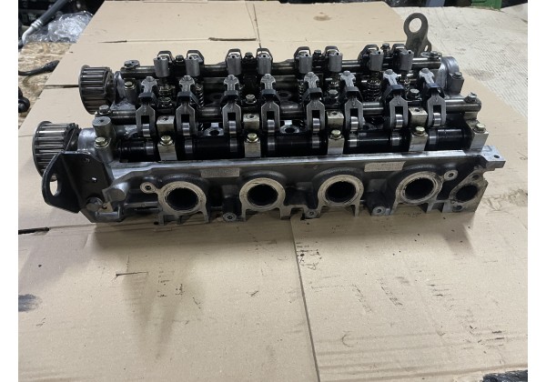 Головка двигуна 2.2 dci, 2.5 dci, 8201529808, 7701477135