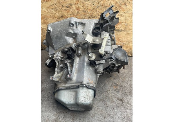 Коробка передач Пежо 208 для 1.2 vti ,20CR03
