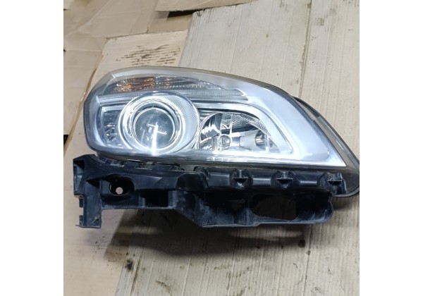 Фара права галоген Рено Сценік 2 рестайл, 260105359R