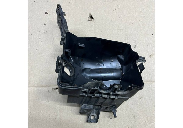 Корпус блока запобіжників нижня частина Citroen C2 II, C3 II, Jumpy II, Peugeot 207, Expert II, 654588, 9657287080