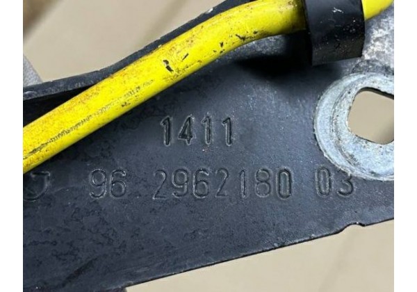 Петля, завіса капота ліва Citroen C4 Picasso, 06-13, 7912A2, 962962180