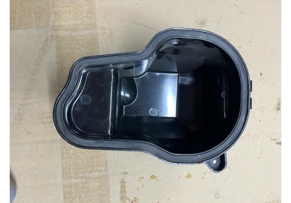 Кришка передньої правої фари лінзованої з ксеноном Renault Megane 2, 02-06, 7701207650