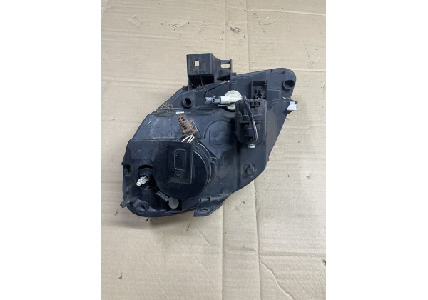 Фара права Renault Kangoo 03-08, 8200150617