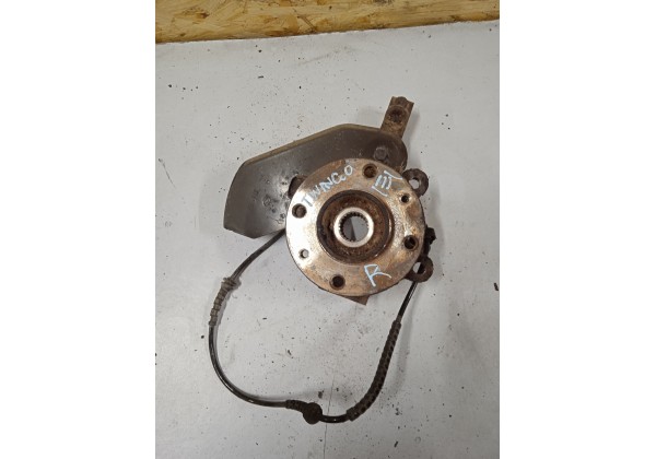 Цапфа передня права Renault Twingo 2, 8200663593