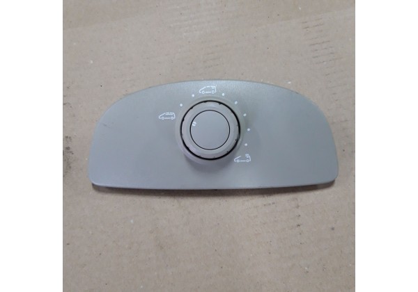 Кнопка керування здвіжною кришою Renault Espace 4, 8200051909, 2210822