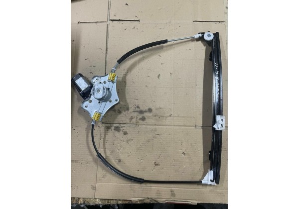 Склопідйомник лівої передньої дверки електричний Renault Clio 2, 98-, 3 дв, 7700842247