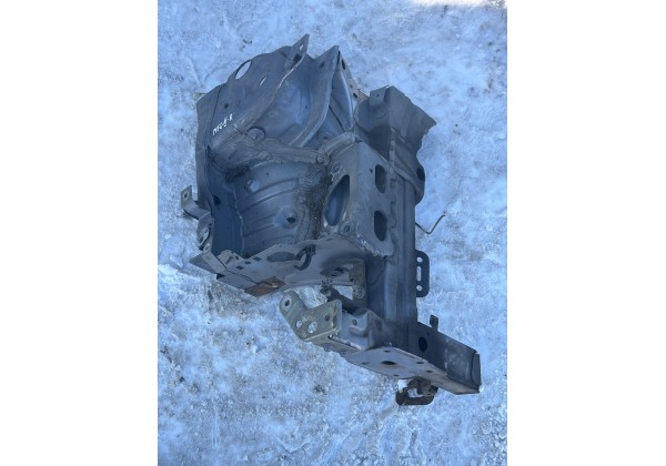 Лонжерон передній правий Renault Megane 3, 641002217R