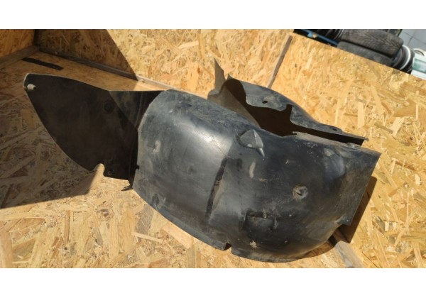 Підкрилок передній лівий Peugeot 206, 9642343880, дефект.
