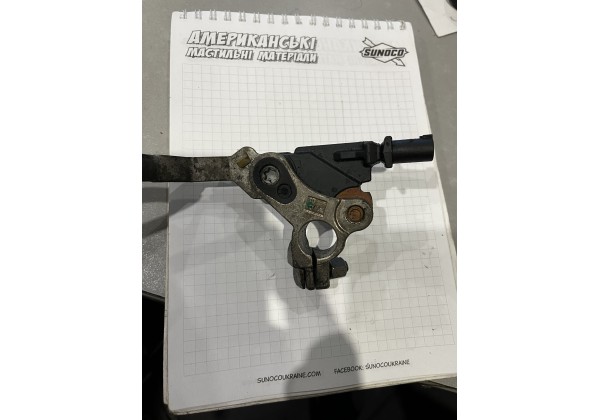 Клема акумулятора мінусова з датчиком Citroen C4 Picasso 9676592280