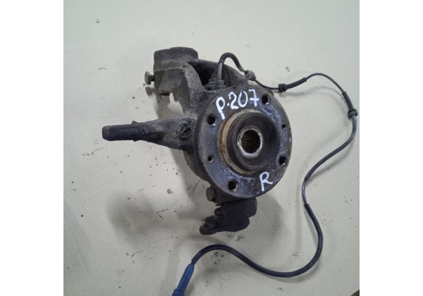 Поворотний кулак правий цапфа Citroen C3 II, C3 Picasso, C4 Cactus, Peugeot 207, 208, 301, 2008, C-Elysee, DS3, 364790