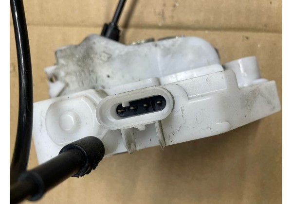 Замок передньої правої дверки Renault Espace 4, 4 pin, 8200017973