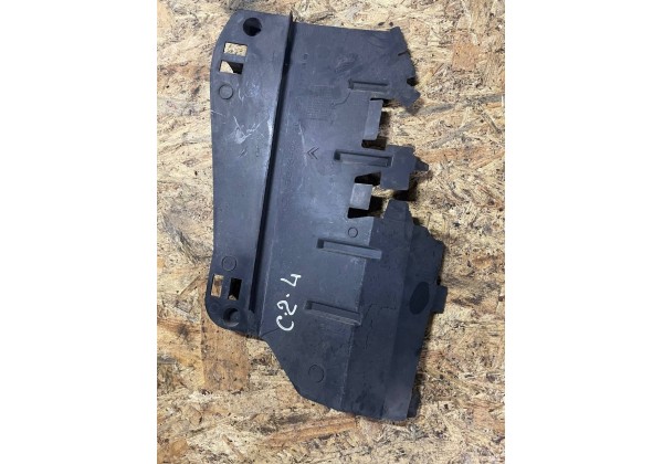 Дефлектор радіатора охолодження лівий Citroen C2, 9654018080