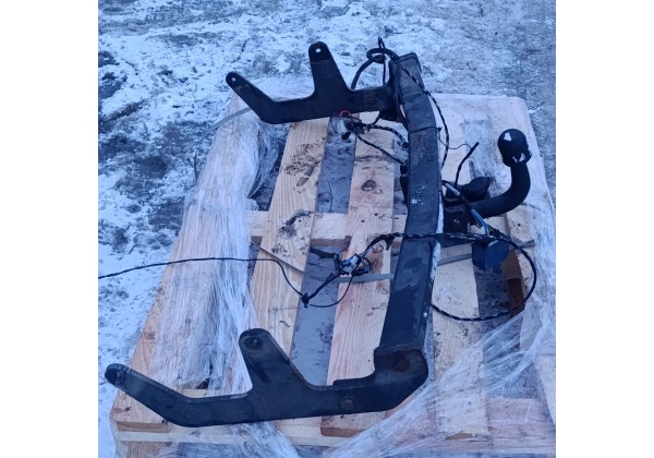 Фаркоп до Дачія Сандеро 1, комплект з проводкою та реле.