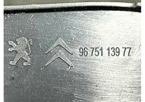 Пластик під кнопки Citroen Berlingo 2, Peugeot Partner 2, 9675113977