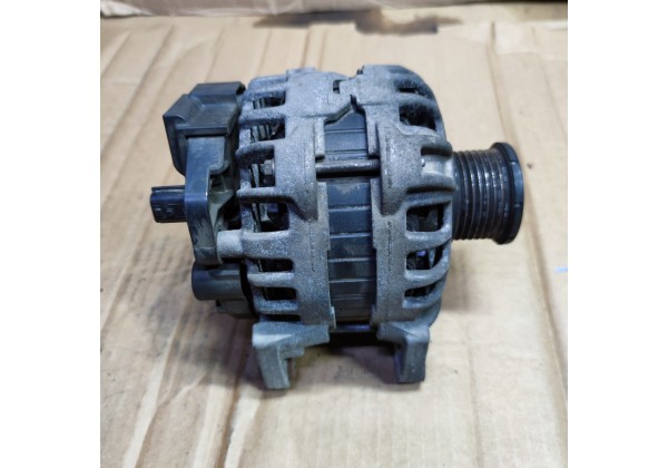 Генератор 0.9 TCE , Renault Clio 4,Twingo 3, Captur, Logan,Sandero, Mercedes Smart,231006007R,F000BL0410