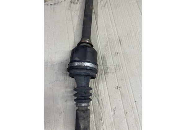 Полуось права Renault Laguna II 05-, 2.0, 8200363697