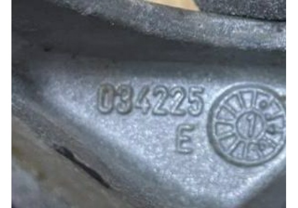 Кронштейн правої подушки двигуна Renault Clio 2, Kangoo, 1.2 16V, 8200034225, 034225