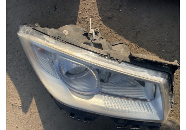 Фара права Renault Megane II 06- Галоген