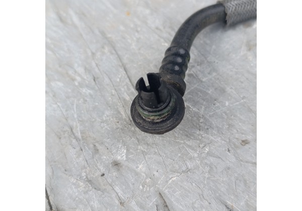 Патрубок допалювання парів палива з паливного бака стоїть на дроссельній заслонці Рено Меган 2, 1.4 бензин,8200192910