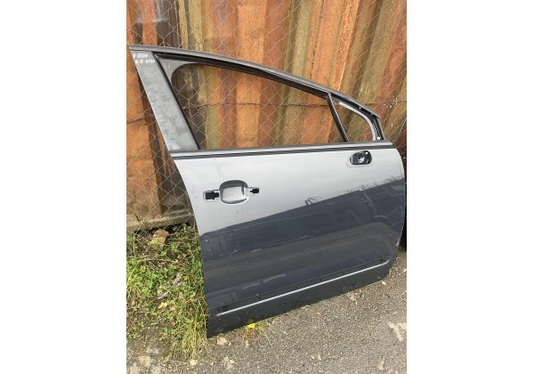 Двері передні праві Peugeot 5008, KTGA