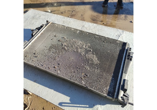 Радіатор охолодження Рено Меган 3, Сценік 3 ,1.9 ,2.0 дці,214100015R