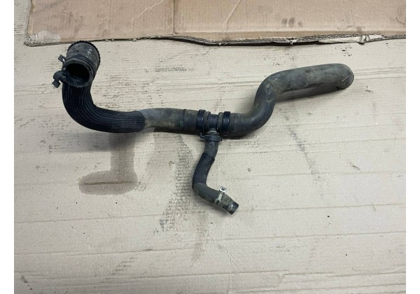 Патрубок радіатора охолодження правий Renault Megane 3, Scenic 3, 1.4 TCe, 215010040R