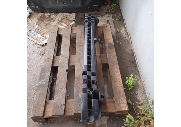 Підчилювач заднього бампера Renault Clio 3, HB, 8200467197