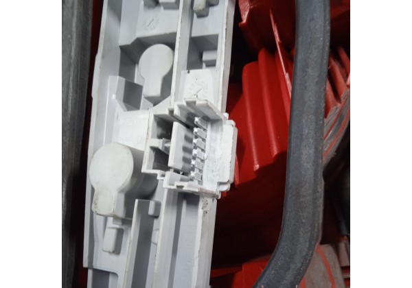 Ліхтар задній правий Renault Modus, 8200538735, жовте скло поворотника *