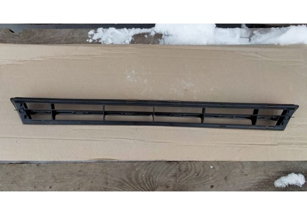 Решітка переднього бампера верхня Citroen C4, 2004-2009, 7414JN