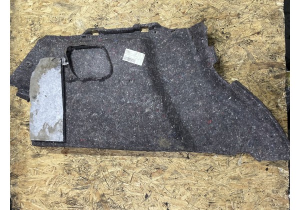 Накладка багажника права хетчбек Renault Megane III, 849500001R