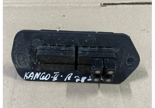 Контактна група правої зсувної дверки Renault Kangoo 2, 8200428700