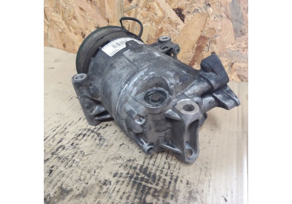 Компресор кондиціонера Renault Trafic 2, Megane 2, Scenic 2, 2.0 DCi, 8200356576, 8200855146, 8200669284, 7711368525 *