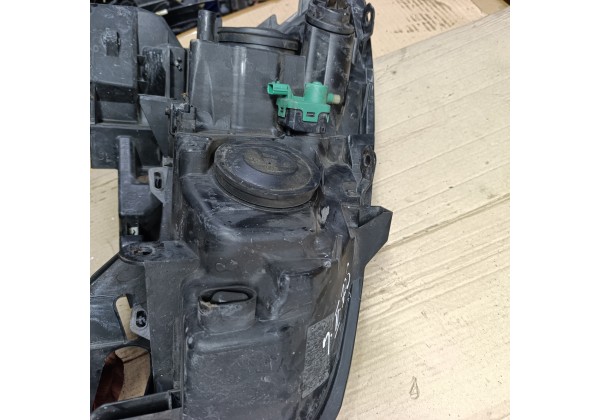 Фара ліва галоген Рено Сценік 2 рестайл, 260605051R