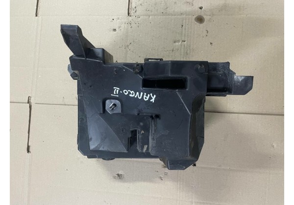 Корпус блока запобіжників Renault Kangoo 2, 8200744505