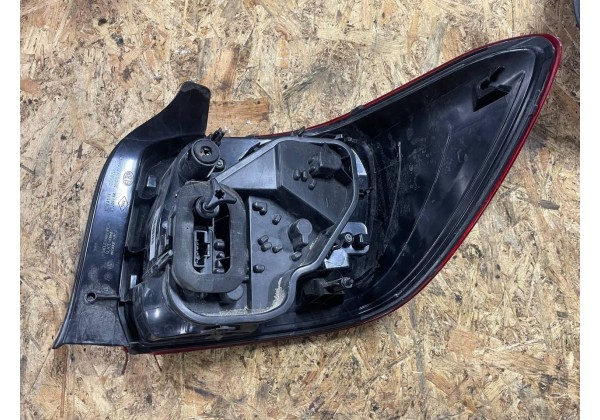 Ліхтар задній лівий Renault Logan 2, Sandero 2, 2013-2019, 265554085R, 265556233R, 62421401, ПОШКОДЖЕНИЙ!