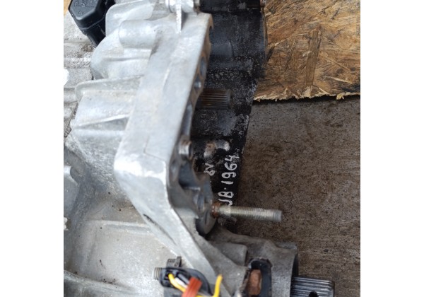 Коробка передач Рено Кліо 2, Канго для мотора 1.4 бензин з металевим піддоном , під датчик швидкості та на широку лапу кріплення,JB1964