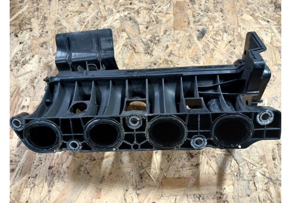 Впускний колектор Renault Megane III 1.4Tce 16V, 231760004R