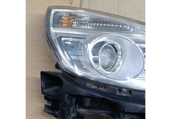 Фара права галоген Рено Сценік 2 рестайл, 260105359R